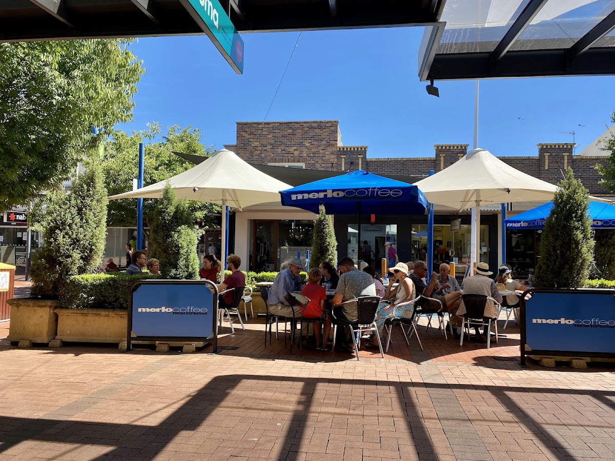 Caffiends In The Mall